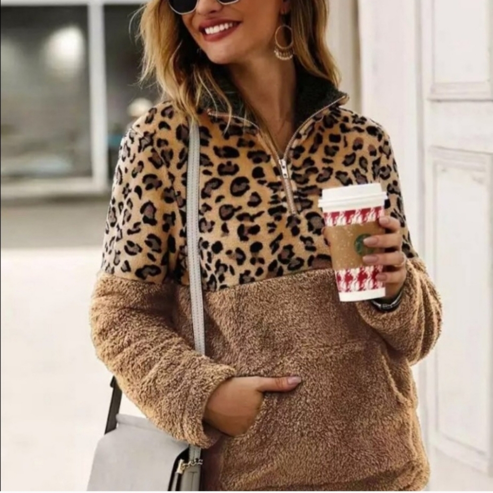 🆕️Leopard Plush Faux Fur Sweatshirt Tan - Picture 2 of 5